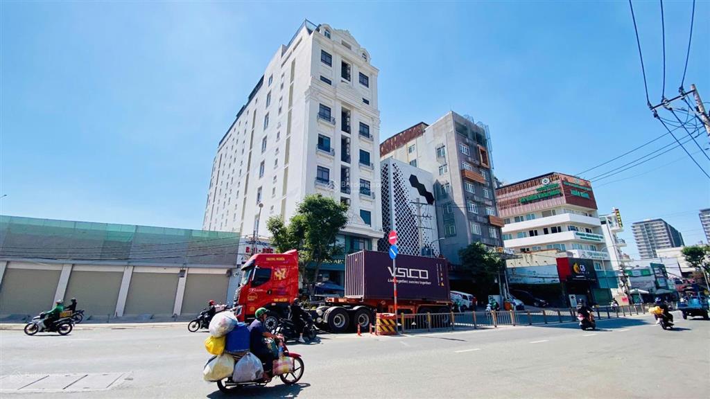 Chính chủ giảm 15tỷ bán gấp mt nguyễn thị thập 1.4tỷ/tháng dt 10x62m txd hầm+10tầng  giá 140 tỷ
