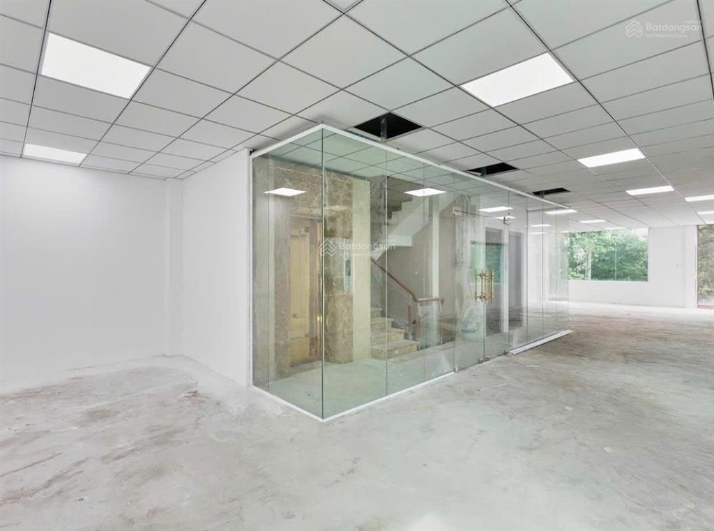 Tòa nhà 1.800m2 sàn  hầm+8 tầng  10x33m (cn 312m2) giá rẻ 65 tỷ mặt tiền cộng hòa, p4, tân bình