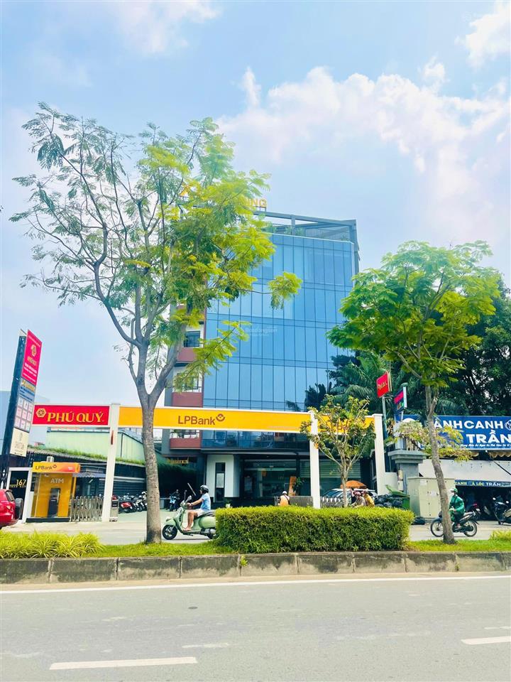 Ngộp bank bán gấp góc 2 mặt tiền ngay trần não, 20x34  662m2, 3 tầng (gpxd hầm 7 tầng), giá 110 tỷ