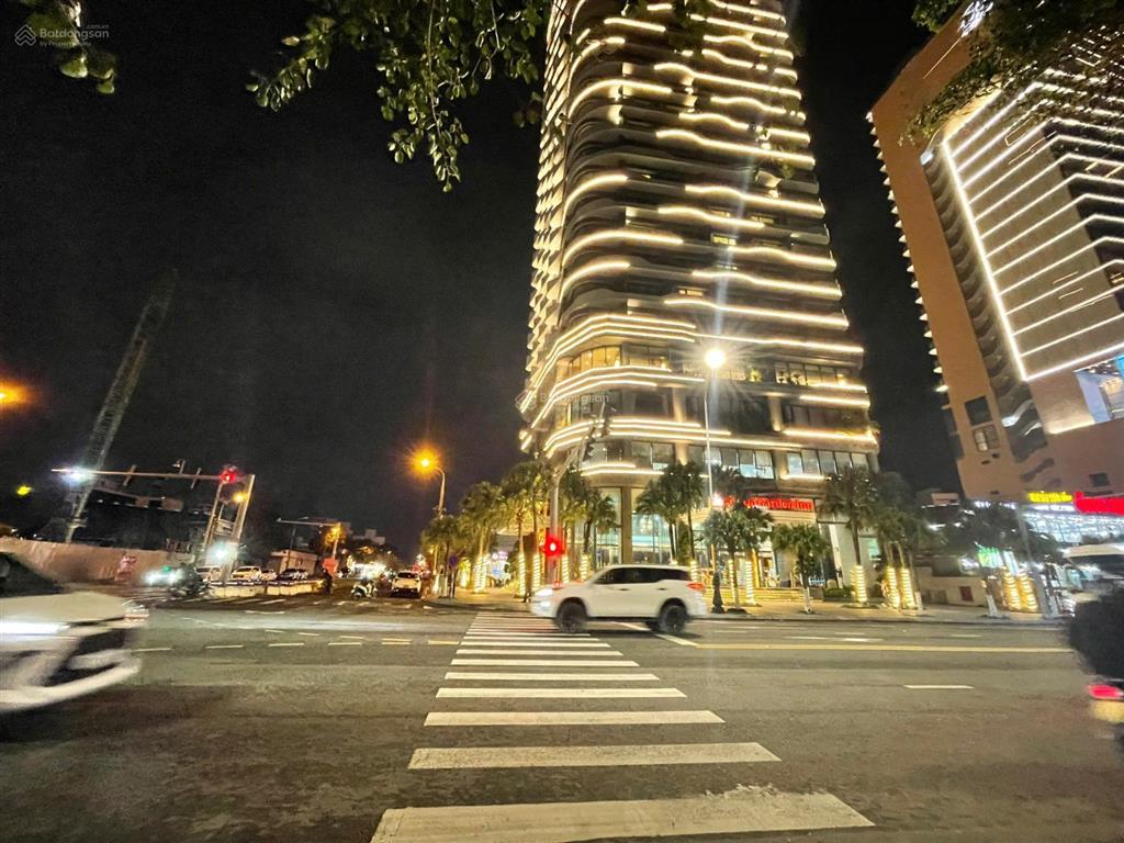 Bán nhà đường an thượng 7, phố đi bộ giai đoạn 2  300m tới biển mỹ khê  giá 18,xty