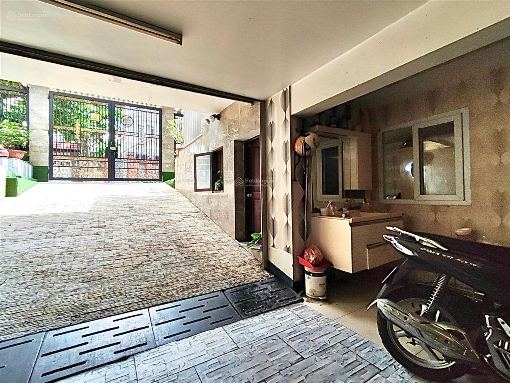 Khu vip himlam1hầm+5tầngngang 12,5 dai 20 khu trung tâm vipgia nhinh 60ty