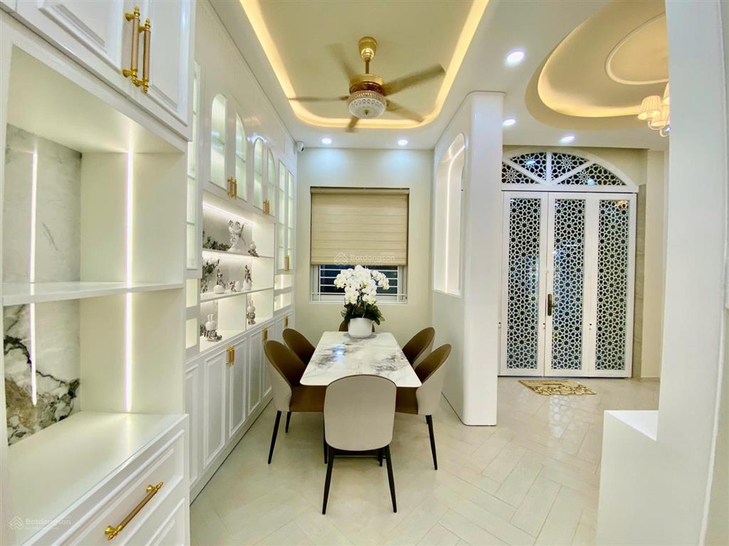 Bán nhà riêng  ngang 9m dài 8m  khu trung tâm q7  nội thất cao cấp  6 tỷ 950