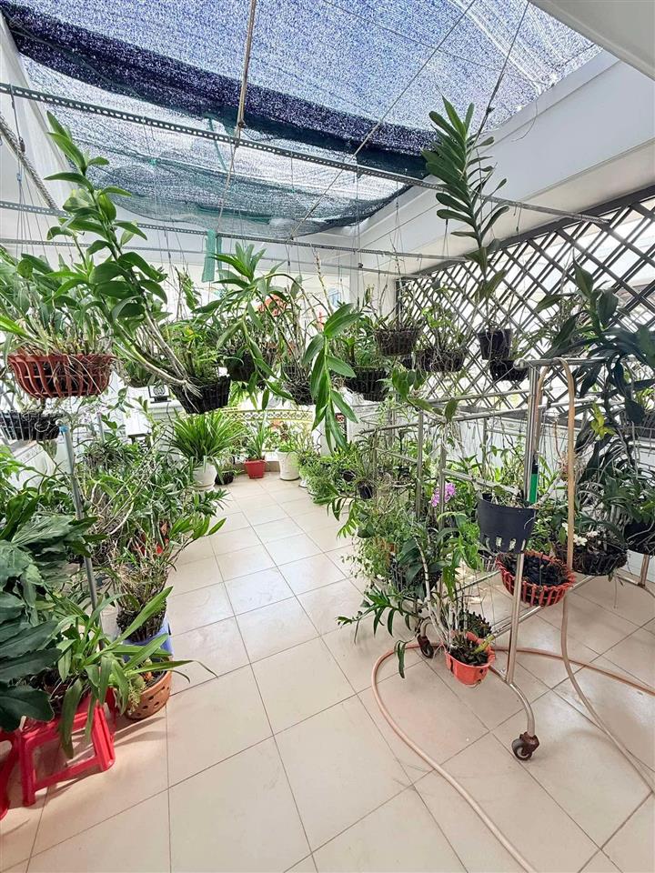 Đường nhựa 8m  cạnh aeon mall tân phú  5 tầng  tặng full nội thất  nhỉnh nhẹ 7 tỷ