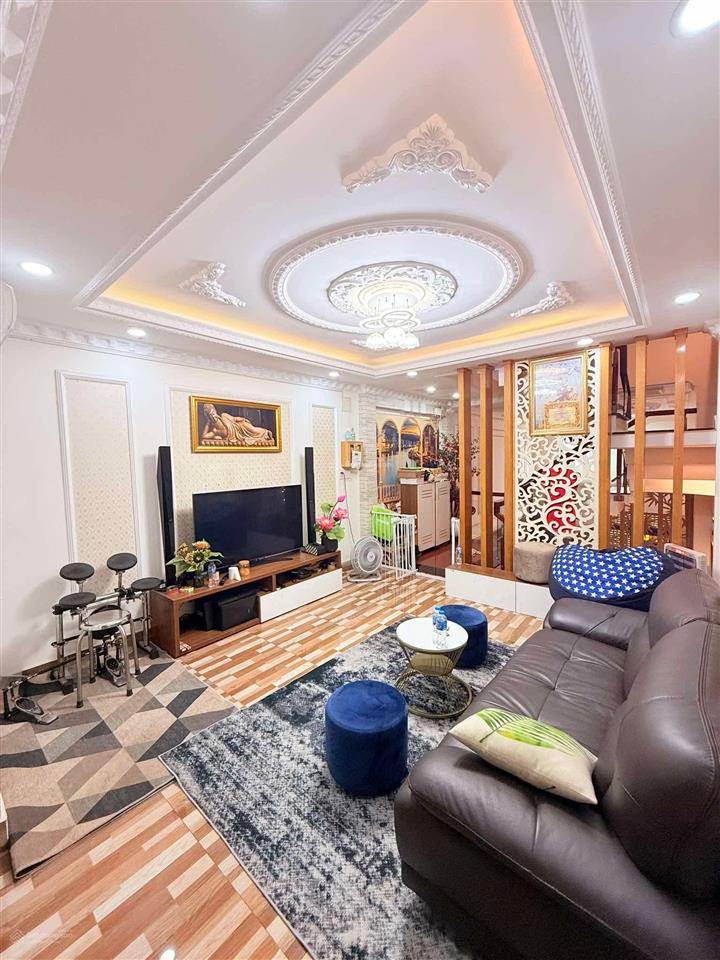 Đường nhựa 8m  cạnh aeon mall tân phú  5 tầng  tặng full nội thất  nhỉnh nhẹ 7 tỷ