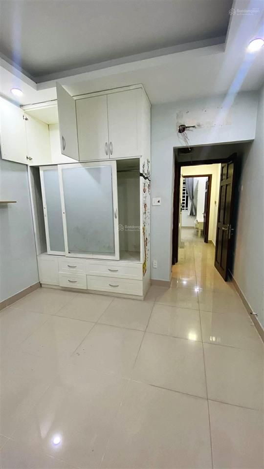 Đường 8m thông  nhà 4 tầng  ngay 3/2 thông lê đại hành  nhỉnh nhẹ 8 tỷ