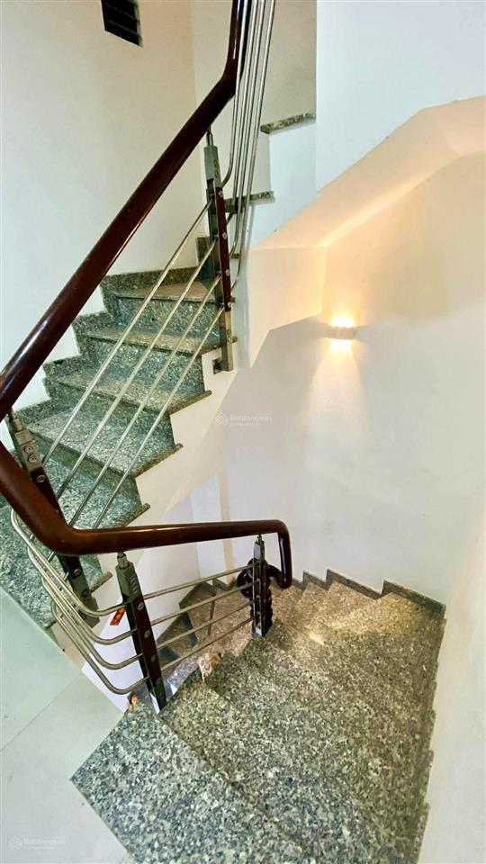 Đường 8m thông  nhà 4 tầng  ngay 3/2 thông lê đại hành  nhỉnh nhẹ 8 tỷ