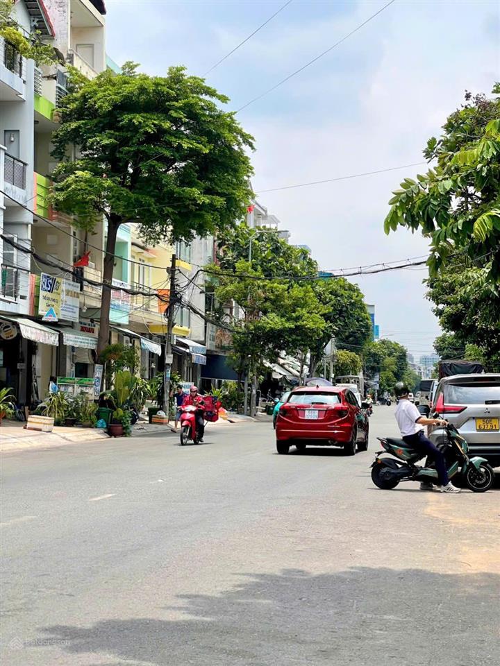 Mặt tiền kinh doanh 16m  nhà 4 tầng  bề ngang hơn 5m  khu vip bình phú  chỉ 9.1 tỷ