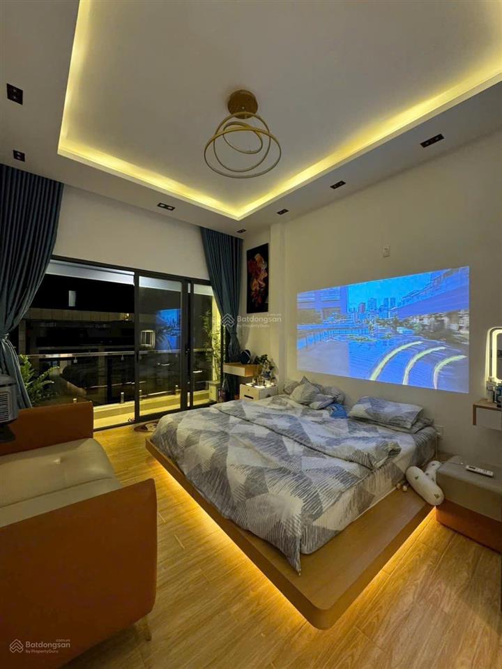 Sát mặt tiền đường  nhà 3 tầng  lê hồng phong  trần phú  quận 10  nhỉnh nhẹ 9 tỷ