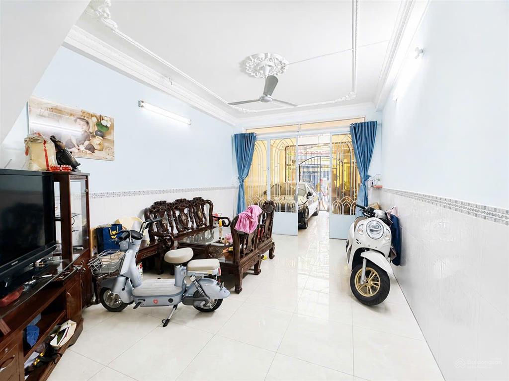 Mặt đường nhựa 8m  nhà 4 tầng  đường hoà bình  đầm sen  83m2  nhỉnh 9 tỷ
