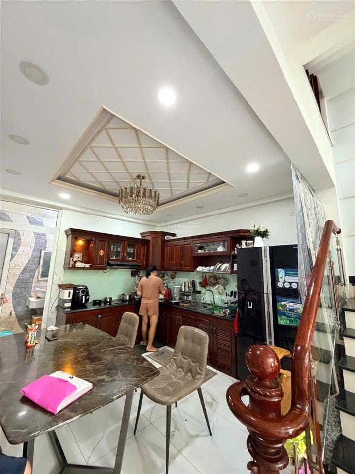Đường nhựa 8m  nhà 5 tầng  võ văn kiệt  sát phường bình phú quận 6  chỉ hơn 6 tỷ