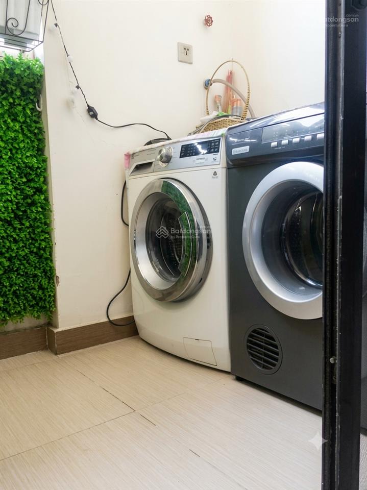 Cho thuê căn hộ 2pn + 2wc  75m2  ngay lạc long quân  đầm sen  lê đại hành  q11  chỉ 12tr/th