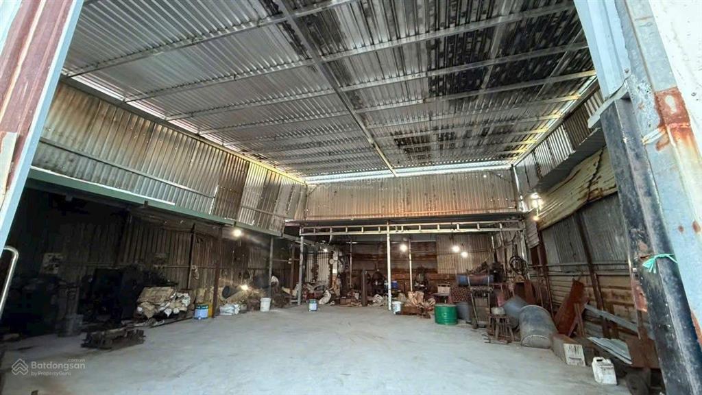 Cho thuê kho xưởng 12x17m, điện 3pha, tải 8tấn, giá 12tr
