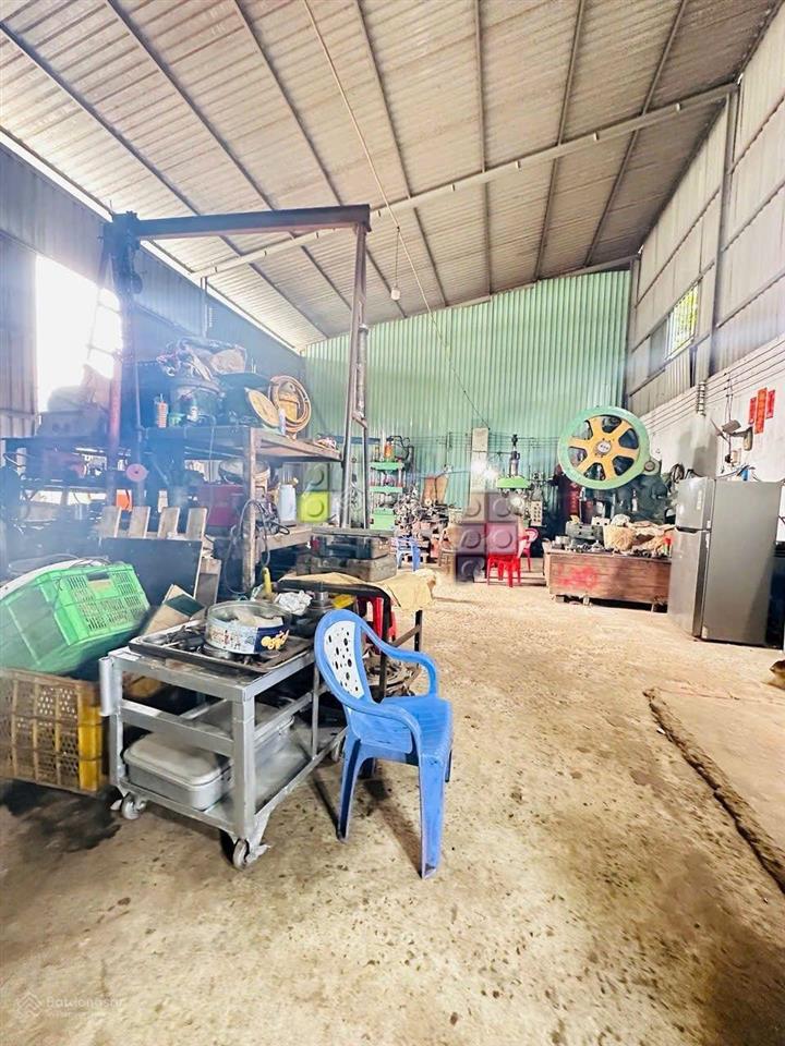 Cho thuê kho xưởng 12x10m, điện 3 pha, tải 5 tấn, giá 10tr