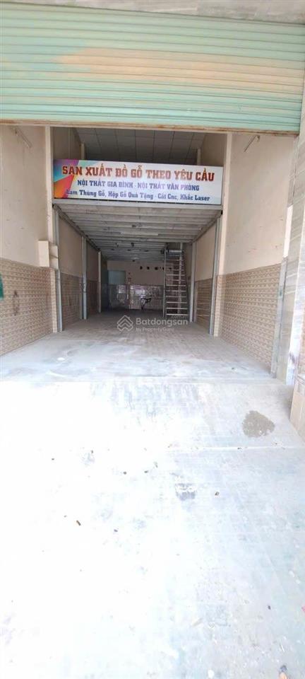Cho thuê mặt tiền kho xưởng 4,5x20m, lửng, điện 3 pha, đường container, giá 12 triệu