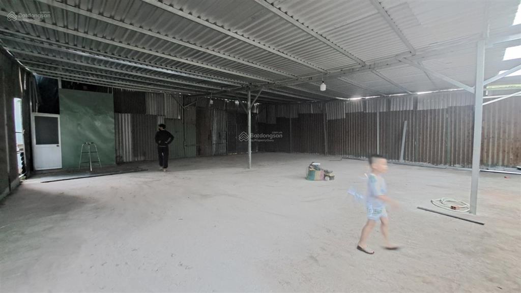 Cho thuê kho xưởng 12x14m, tải 8 tấn, điện 3 pha, giá 12 triệu