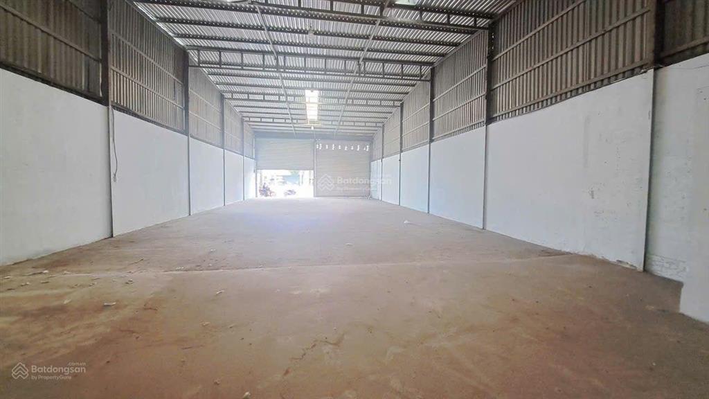 Cho thuê kho xưởng tân tạo 12x18m, tải 10 tấn, điện 3 pha, giá 25 triệu