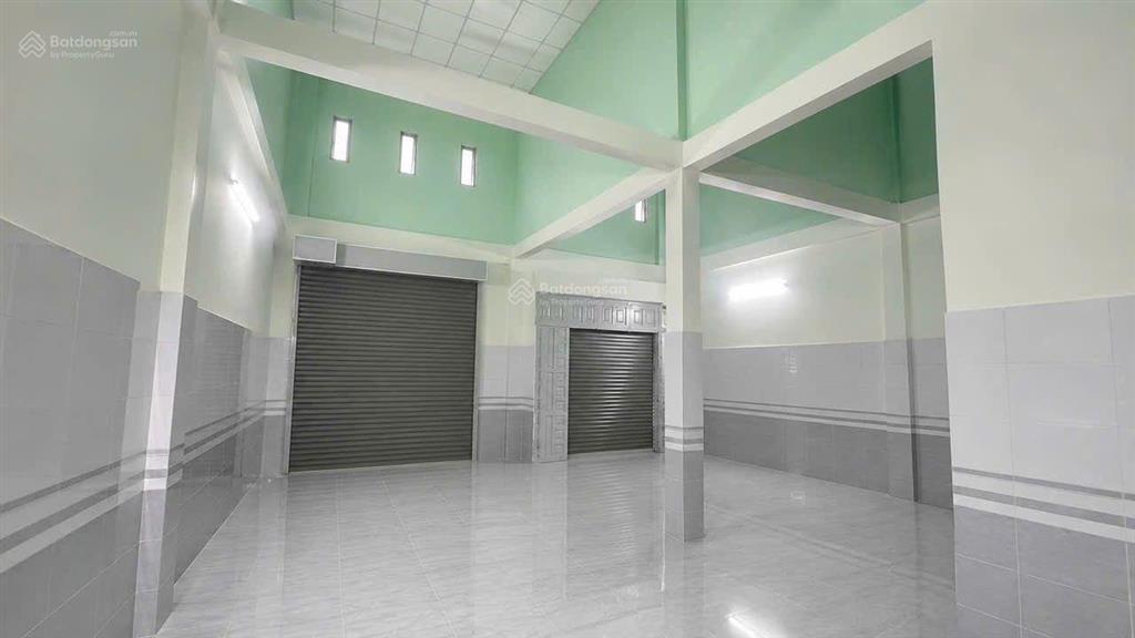 Cho thuê kho xưởng mới xây 8x17m, lửng, 2pn, điện 3pha, tải 5tấn, giá 17tr
