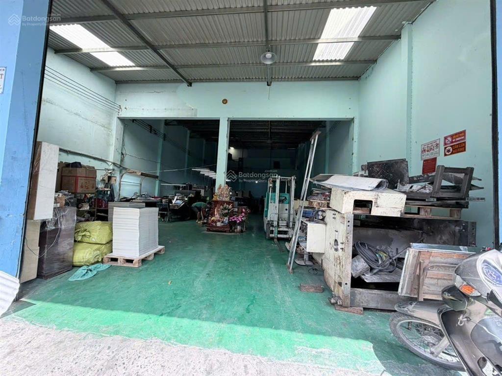 Cho thuê kho xưởng 10x30m, lửng, nền epoxy, điện 3pha, tải 5tấn, giá 23tr
