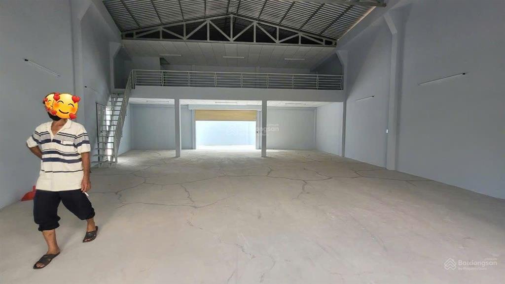 Cho thuê kho xưởng 320m2, điện 3 pha, tải 5 tấn, giá 25tr