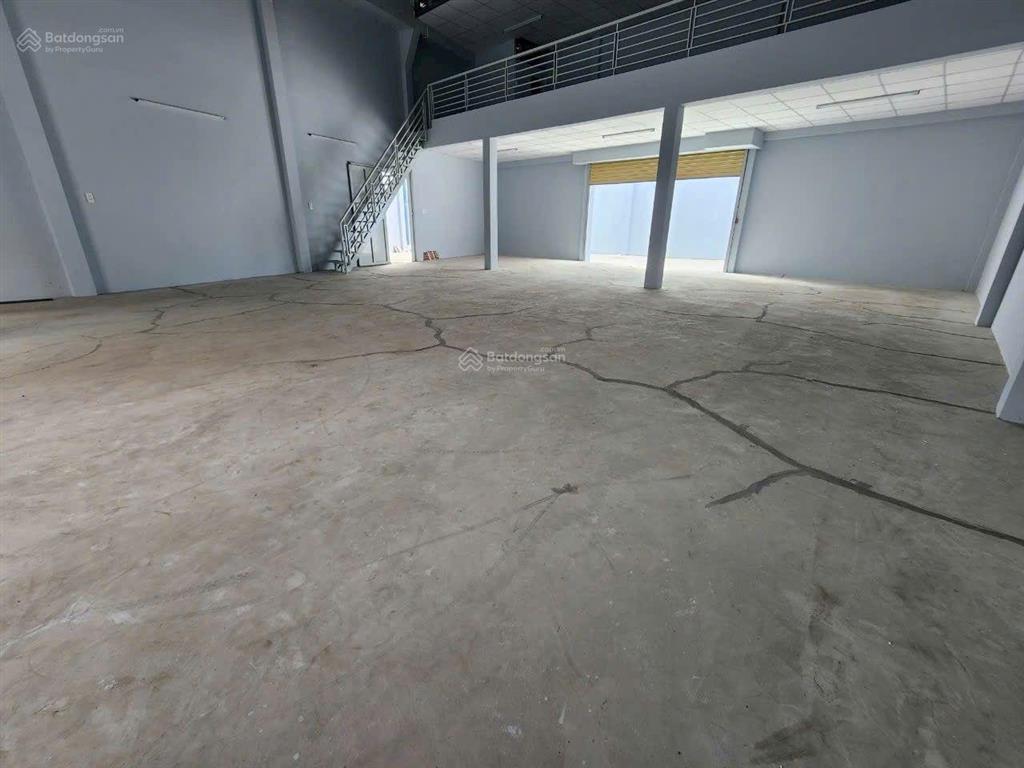 Cho thuê kho xưởng 320m2, điện 3 pha, tải 5 tấn, giá 25tr