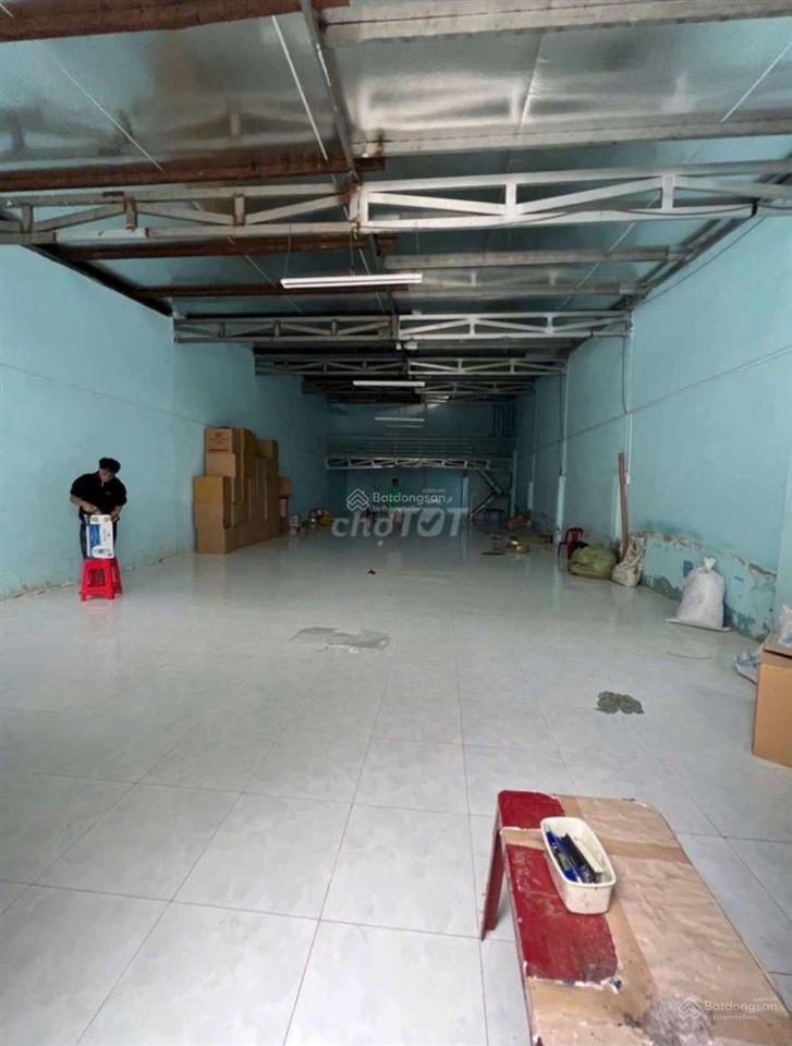 Cho thuê kho xưởng 8x22m,lửng, tải 3,5tấn, điện 3pha, giá 17tr