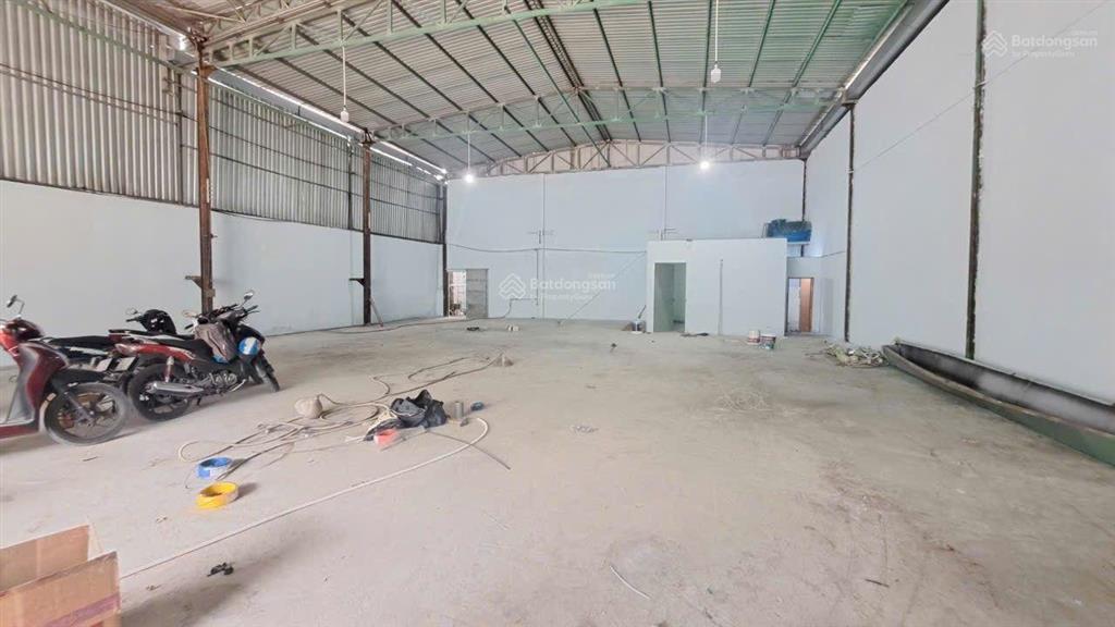 Cho thuê kho xưởng 14x25m, vp, tải 5 tấn, điện 3 pha, giá 20tr