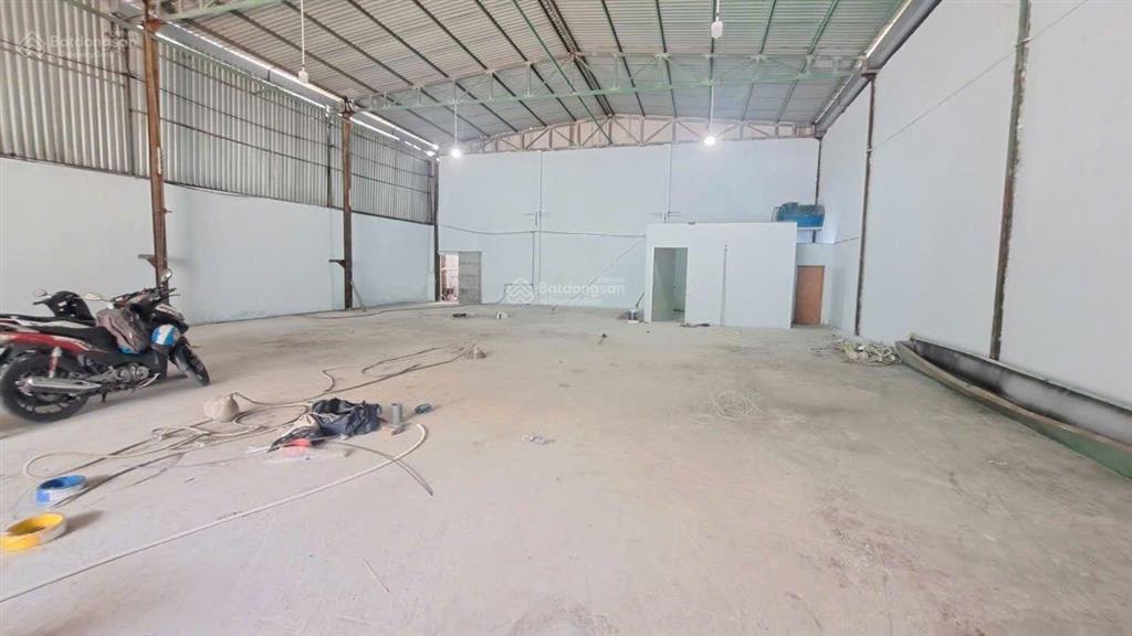 Cho thuê kho xưởng 14x25m, vp, tải 5 tấn, điện 3 pha, giá 20tr
