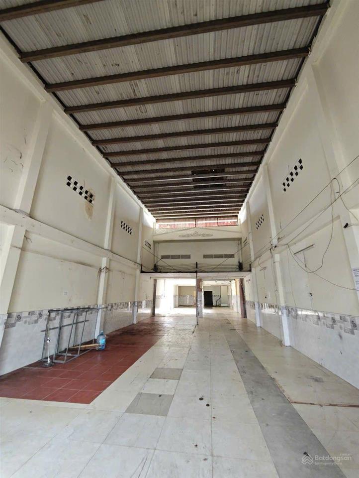 Cho thuê kho xưởng bình tân 8x45m, lửng, tải 8 tấn, điện ty, giá 23tr