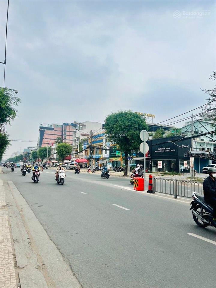 Bán lô đất dt 656m2 mặt tiền đường trường chinh, tân bình, giá 160 tỷ