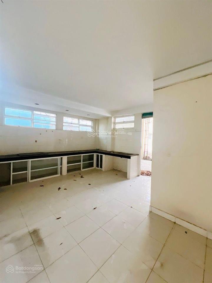 Bán lô đất dt 656m2 mặt tiền đường trường chinh, tân bình, giá 160 tỷ