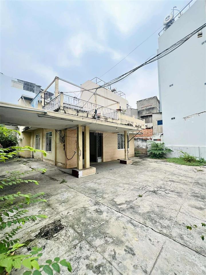 Bán lô đất dt 656m2 mặt tiền đường trường chinh, tân bình, giá 160 tỷ