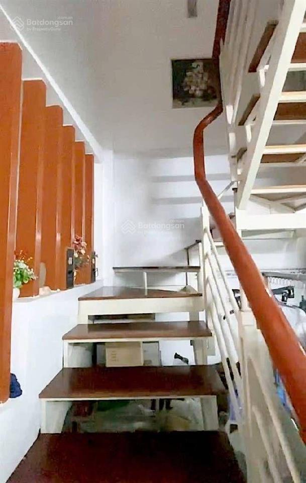 Bán gấp nhà bà điểm 2 tầng, sát ngã tư trung chánh, hóc môn, dt 80m2, giá 4,15 tỷ