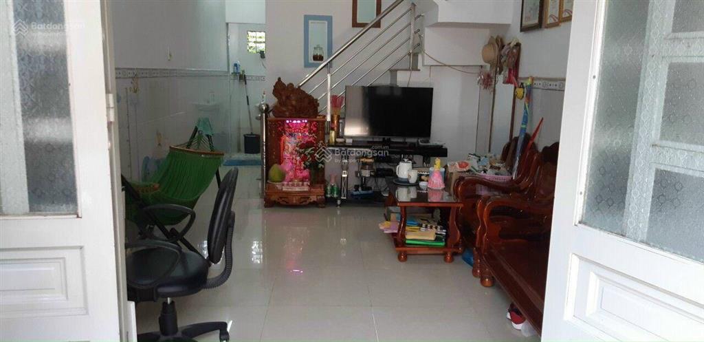 Bán nhà 2 tầng, 2pn đường trung đông 6, thới tam thôn, hóc môn, giá 1,8 tỷ