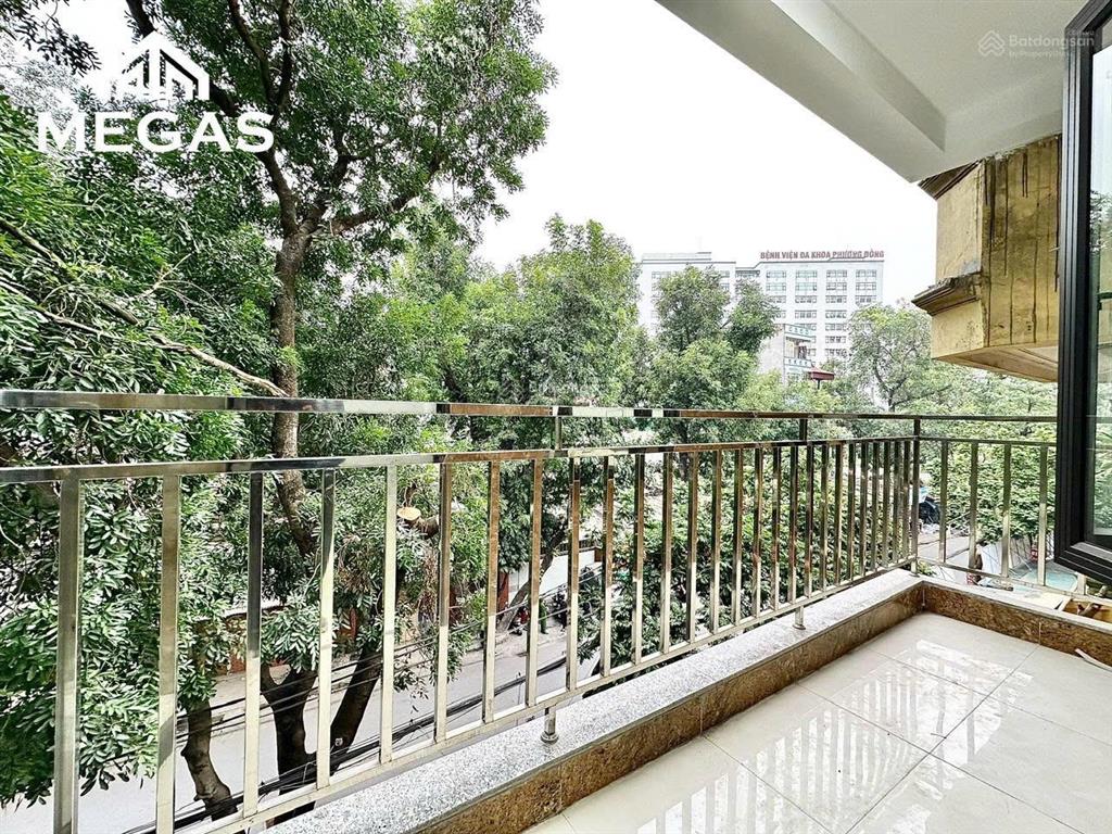 Cho thuê ccmn mặt phố 498 cổ nhuế full nội thất thang máy chỉ 5,7 triệu/tháng