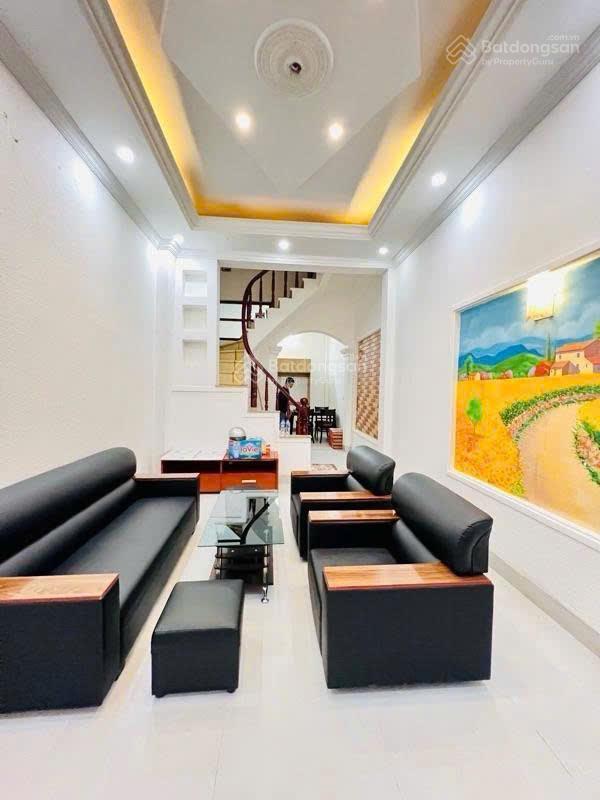 Giá tốt khu vực nhà đẹp ngõ 155 cầu giấy 40m 4 tầng mt 4.8m chỉ 8.2 tỷ