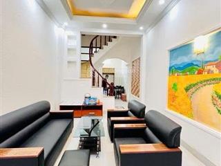 Giá tốt khu vực nhà đẹp ngõ 155 cầu giấy 40m 4 tầng mt 4.8m chỉ 8.2 tỷ
