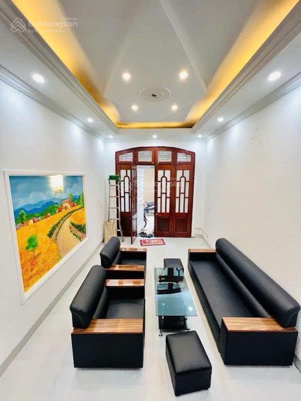 Giá tốt khu vực nhà đẹp ngõ 155 cầu giấy 40m 4 tầng mt 4.8m chỉ 8.2 tỷ