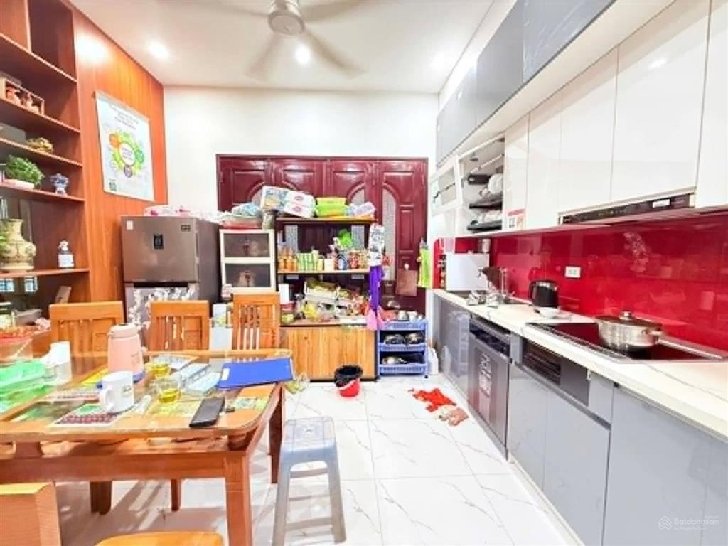 Bán nhanh nhà dân xây chắc chắn nằm ngay trung tâm ba đình 55m2, 4 tầng thang máy. giá 14.8 tỷ