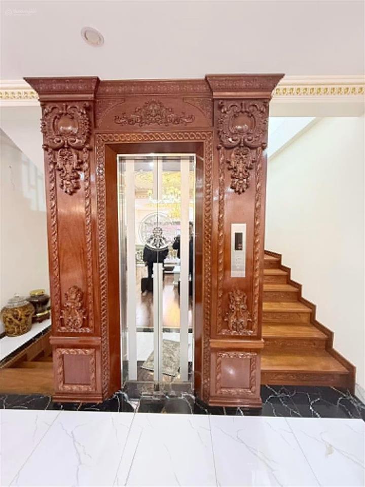 Chủ chia tài sản cần thanh khoản gấp căn nhà siêu vip bắc từ liêm 52m2,7tầng thang máy,giá 17,9tỷ