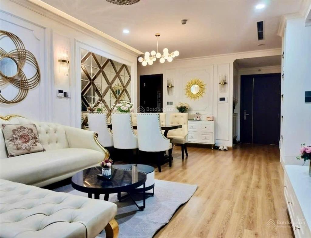 Chính chủ cần bán căn hộ 75m² (2n2vs) toà the charm an hưng. tầng trung, nhà cơ bản chủ đầu tư
