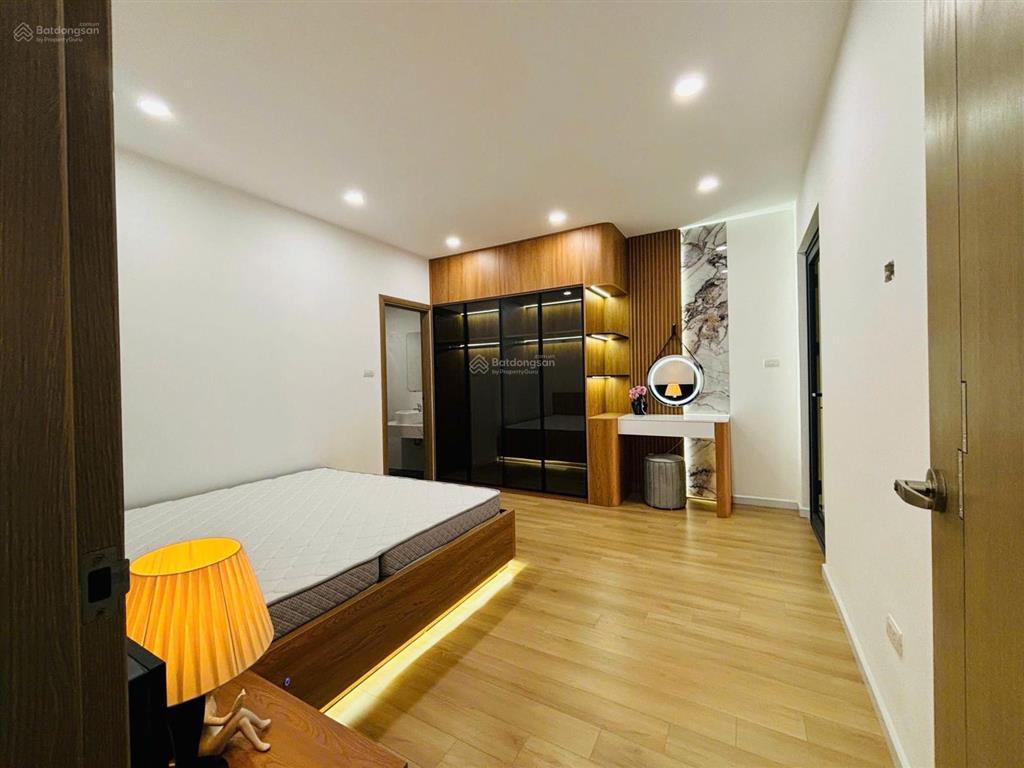 Chính chủ cần bán căn hộ 92m(3n2w) toà samsora vạn phúc hà đông.tầng trung, sẵn sổ, ffull nội thất