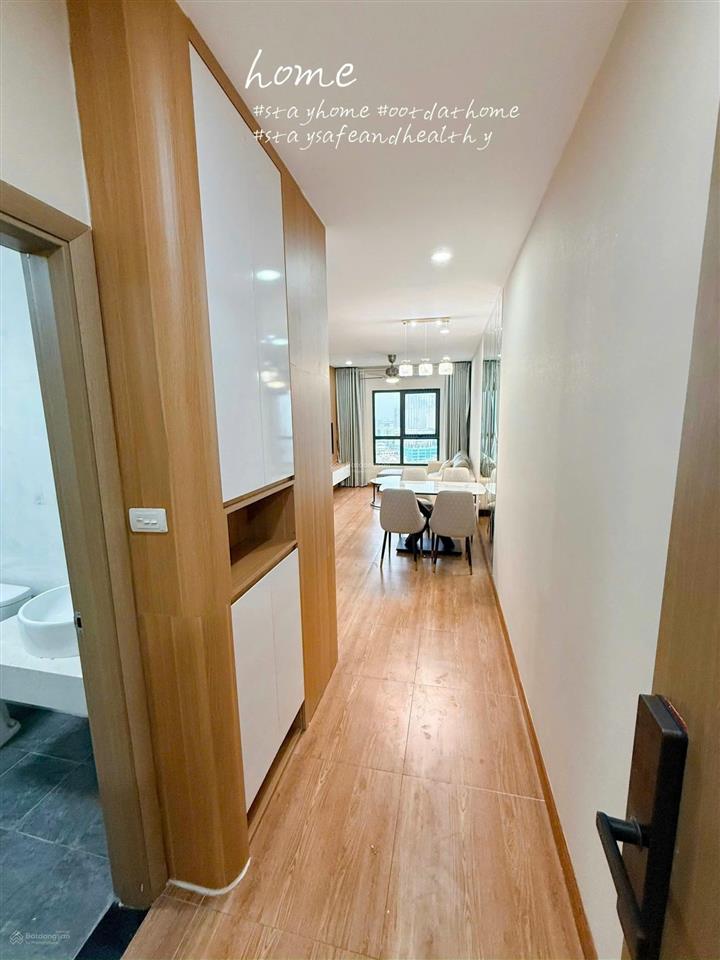 Chính chủ cần bán căn hộ 60m(2n2w) toà samsora vạn phúc hà đông. tầng trung, sẵn sổ, full nội thất