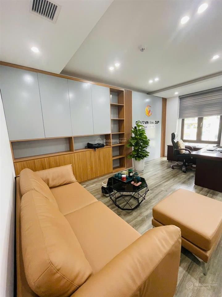 Bán tòa nhà 8 tầng phố hoàng quốc việt, 105m2. mặt tiền 7m. giá đầu tư