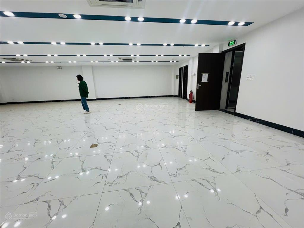 Siêu hiếm. tòa nhà 8 tầng diện tích 210m2. mt 21m. giá đầu tư.