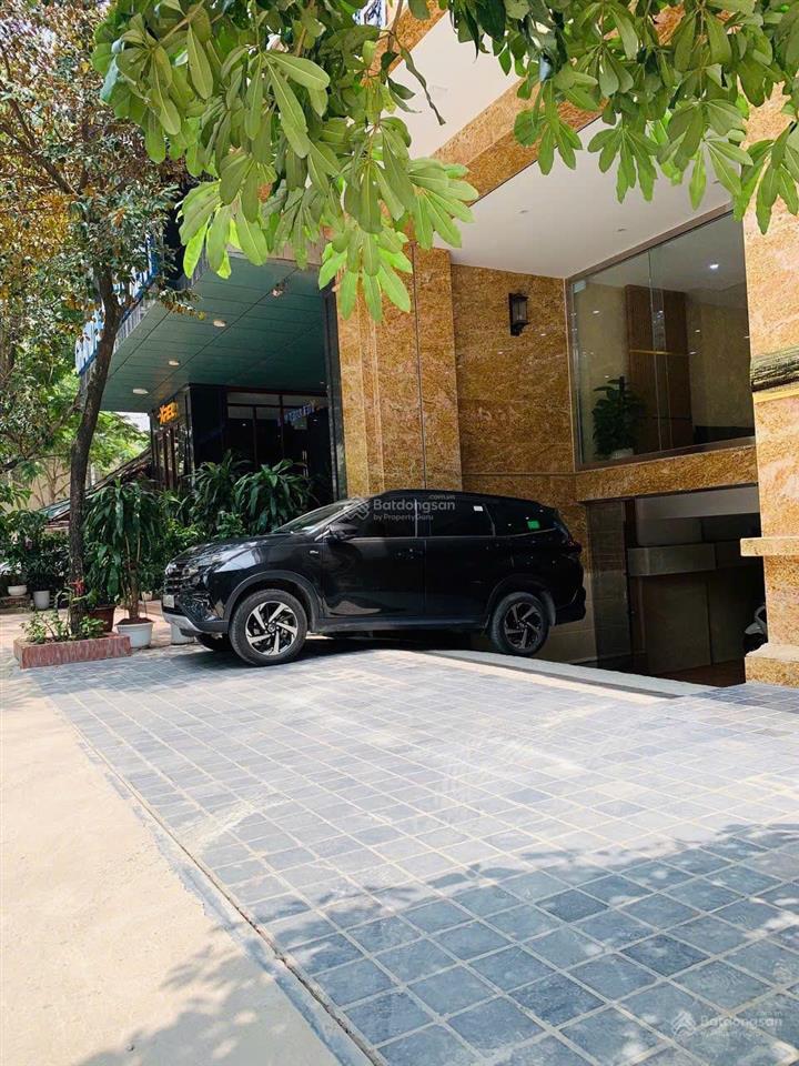 Chủ giảm chào 5 tỷ cho tòa nhà 11 tầng phố lê đức thọ. thiết kế thông sàn, giá đầu tư