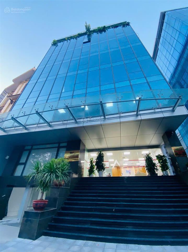 Chủ cần tiền thiện chí bán căn nhà mặt phố đức diễn. 150m2. mt 8m. giá đầu tư