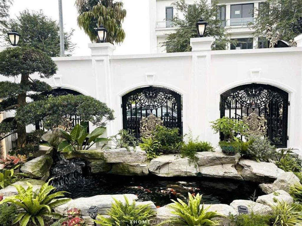 Chủ thiện chí bán căn bt đơn lập 4 mặt thoáng 320m2. mt 15m. có hầm và thang máy. giá đầu tư