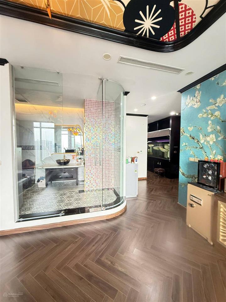 Chủ nhà giảm chào 5 tỷ cho căn penthouse triplex 3 tầng 686m2. tặng nội thất 12 tỷ. giá đầu tư