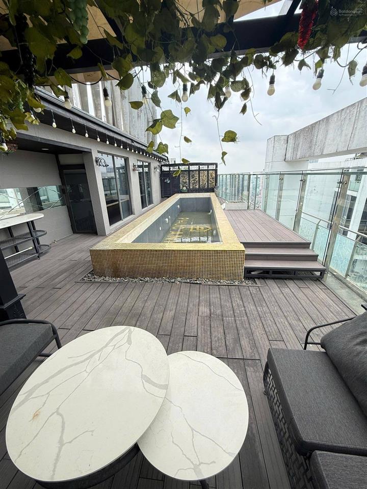Chủ nhà giảm chào 5 tỷ cho căn penthouse triplex 3 tầng 686m2. tặng nội thất 12 tỷ. giá đầu tư