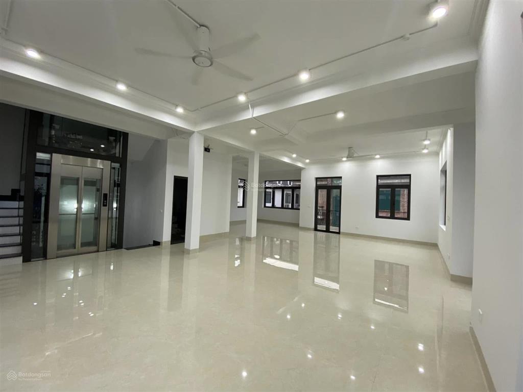 Chủ giảm chào 5 tỷ căn biệt thự mỹ đình sông đà. 200m2. mt 10m, có thang máy. giá đầu tư